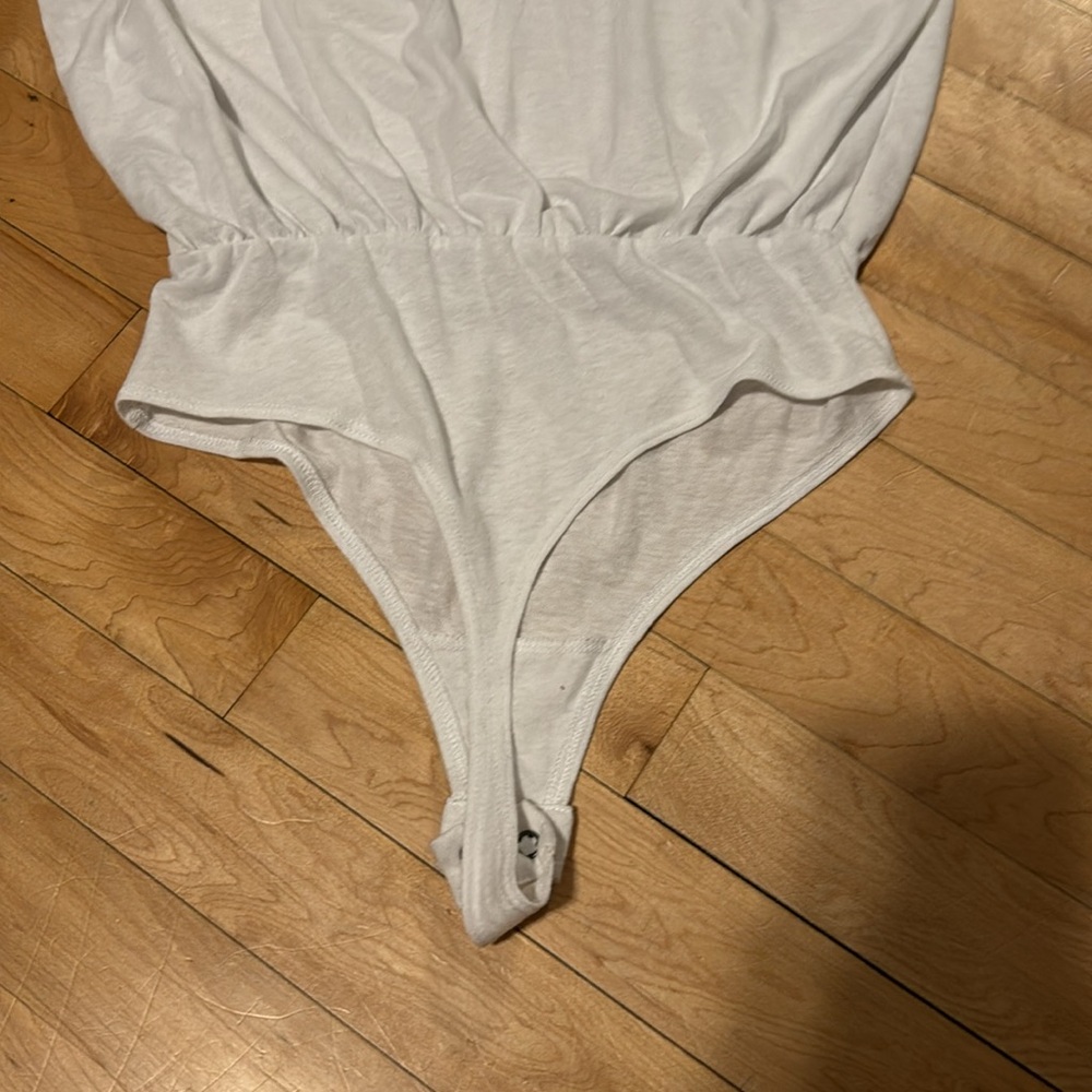 Women’s tshirt bodysuit - Picture 6 of 8